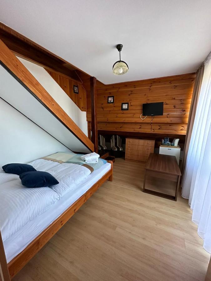 Villa Rejs Ястарня Экстерьер фото